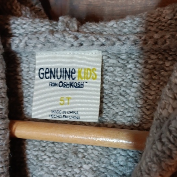 Genuine Kids OshKosh Sweater Cape 5T - Picture 3 of 6